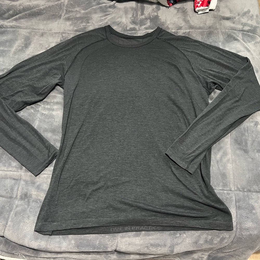 Lululemon long sleeve shirt